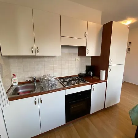 Varga Apartman *